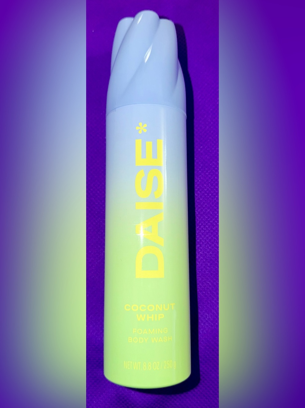🌼Daisie Coconut Whip Foaming Body Wash — Yellow/White